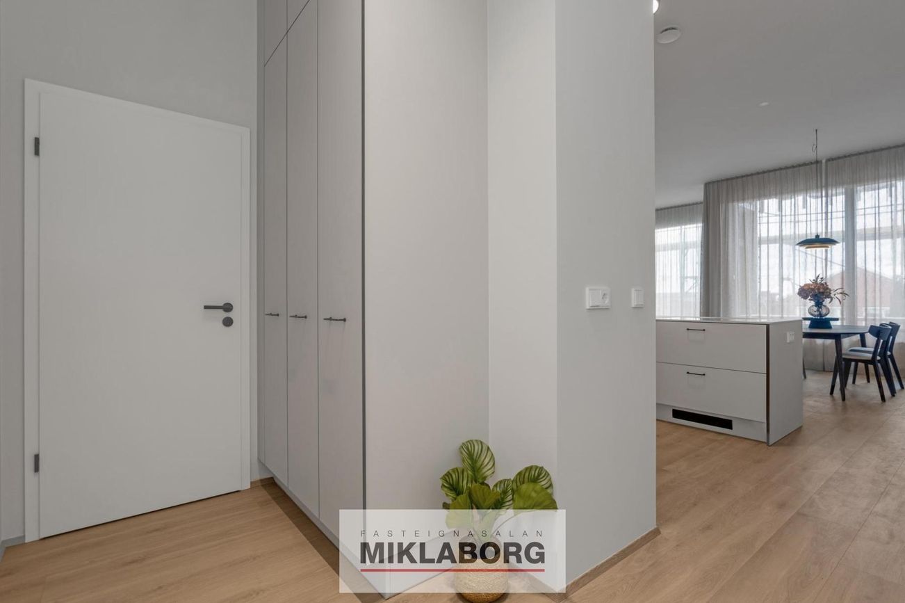 Hafnarbraut 10B, 200 Kópavogur