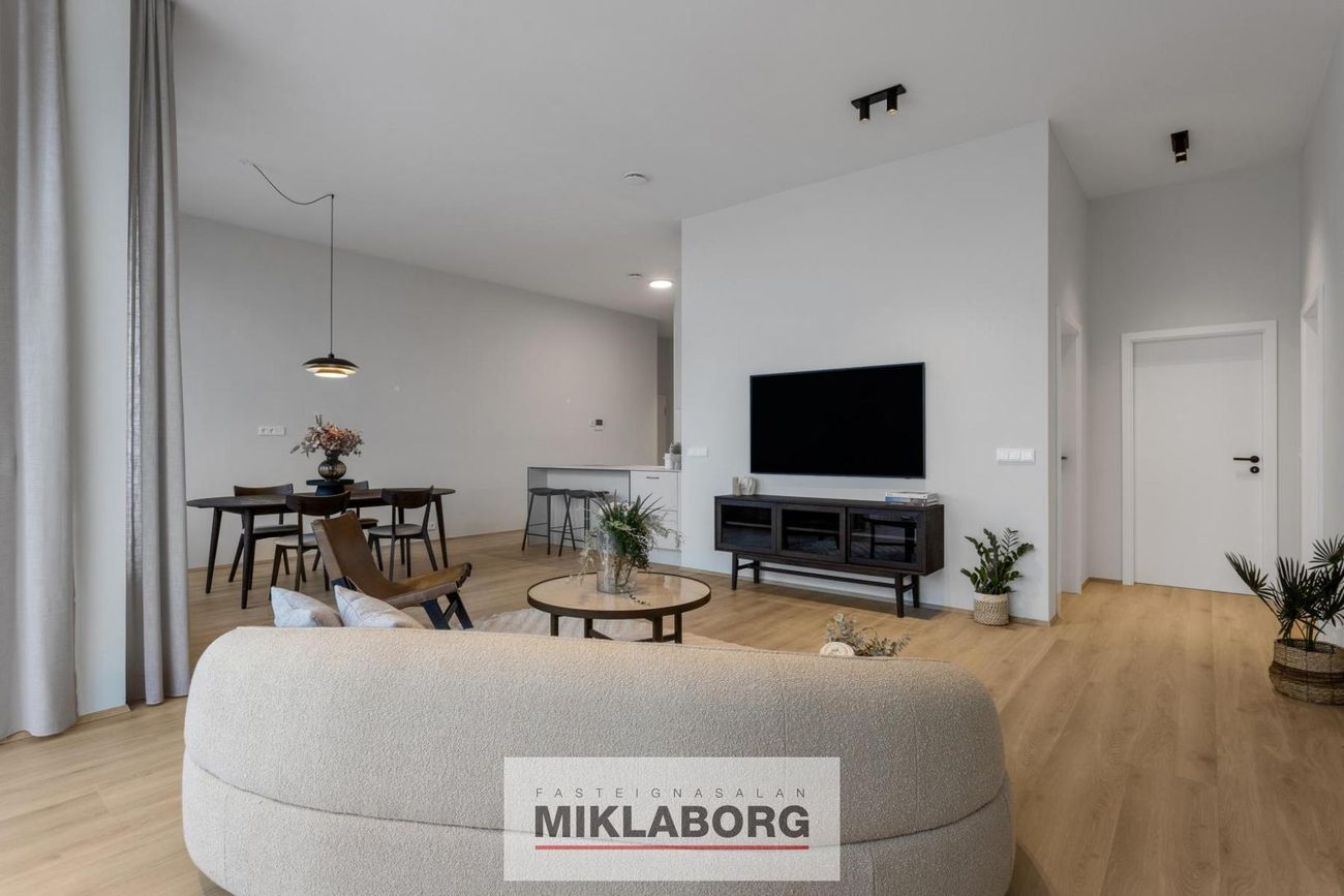 Hafnarbraut 10B, 200 Kópavogur