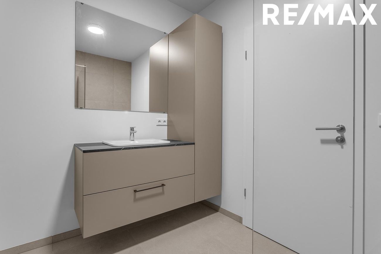 Hringbraut 120 - 0211, 101 Reykjavík