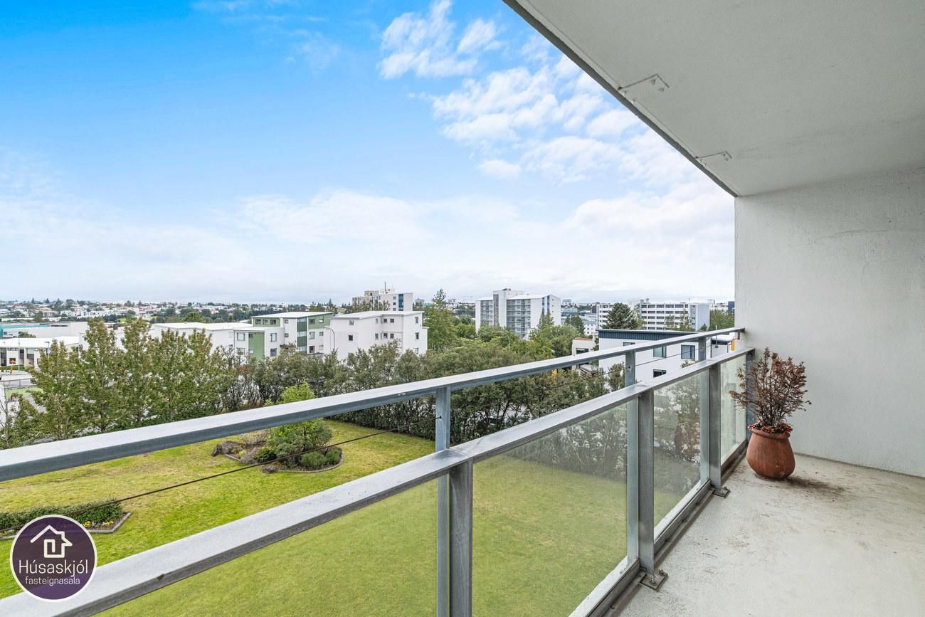 Sólheimar 27, 104 Reykjavík