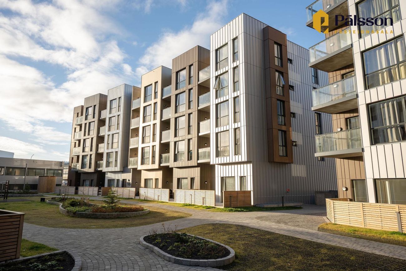 Grensásvegur 1B, 108 Reykjavík