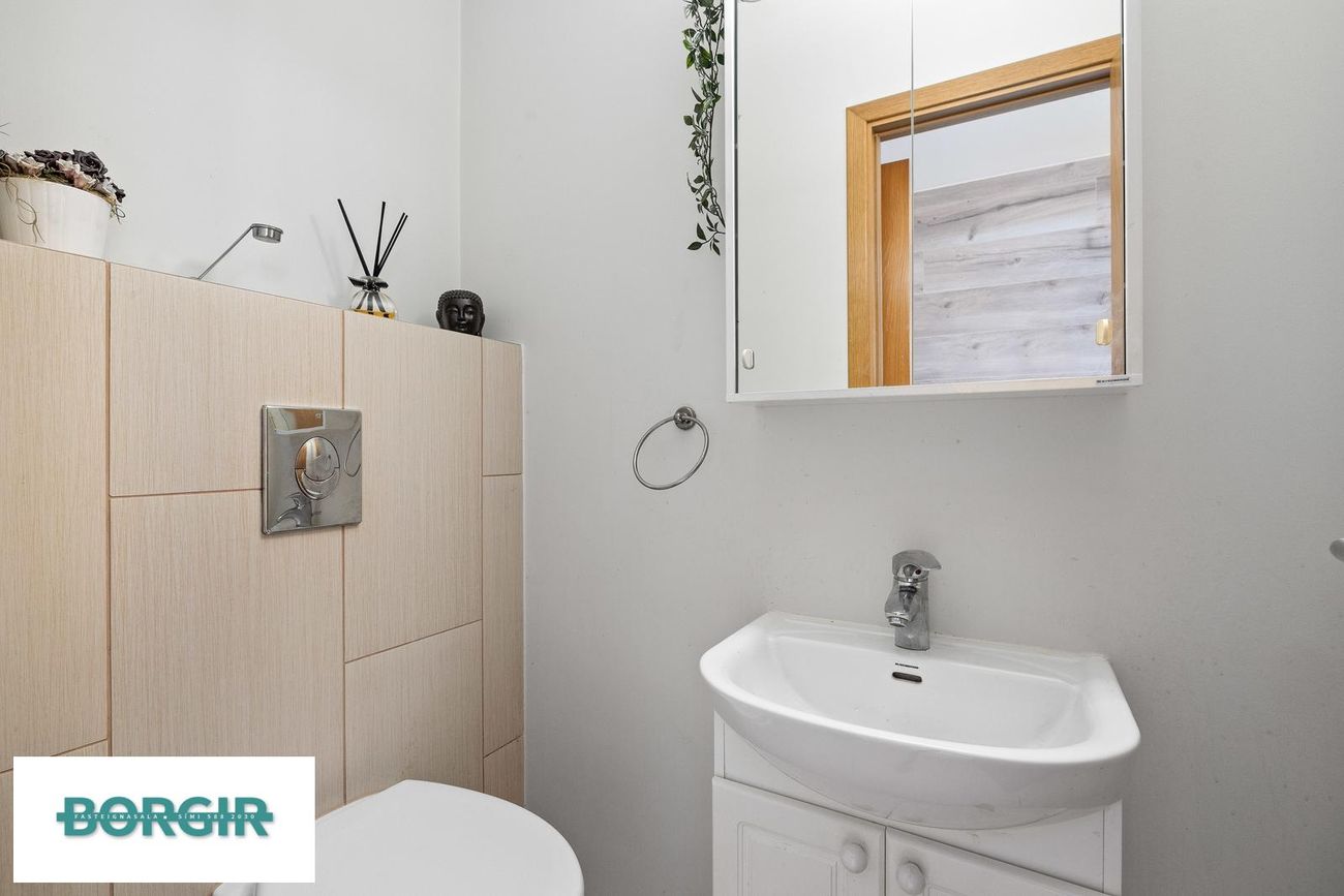 Hringbraut 74 - 0101, 230 Reykjanesbær