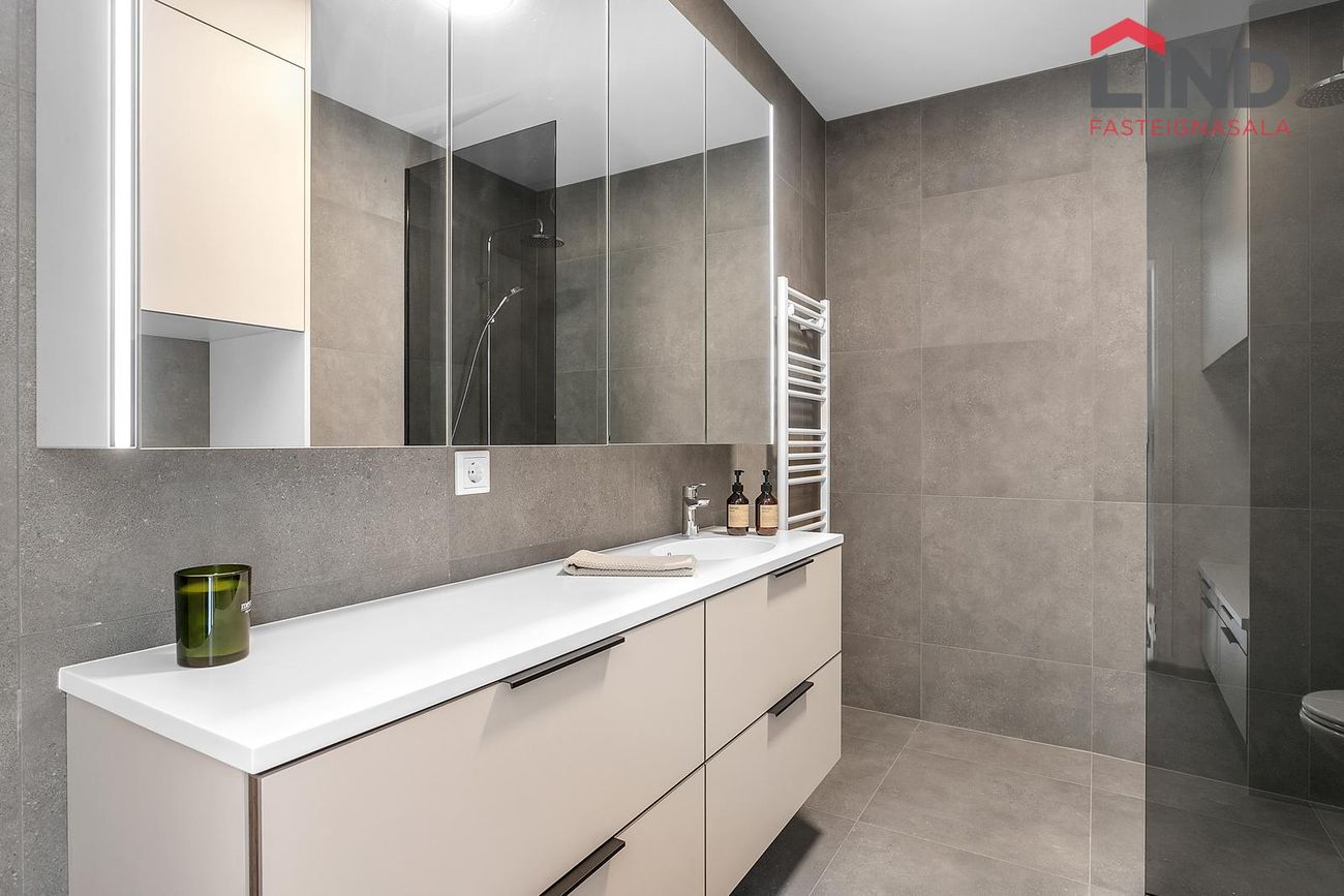 Hafnarbraut 4, 200 Kópavogur