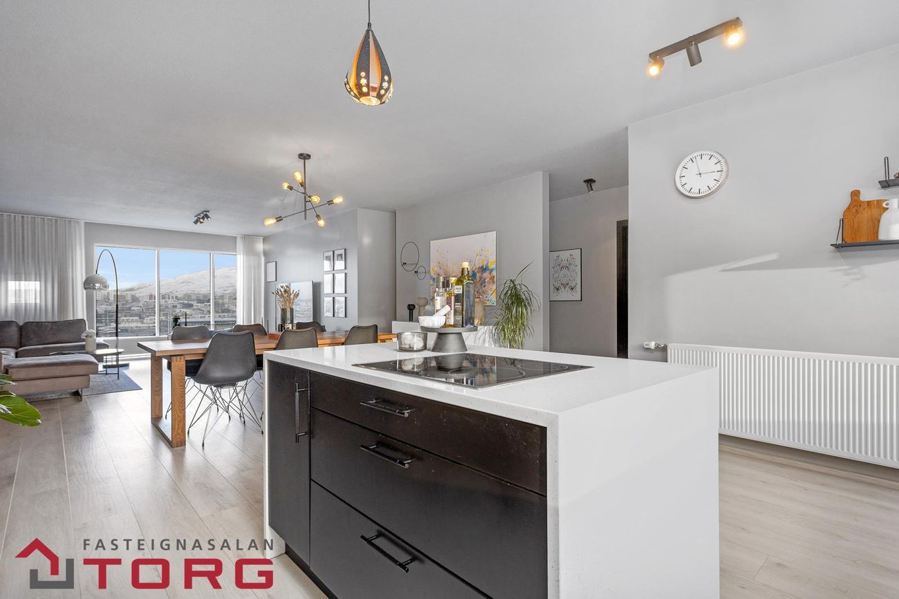 Marteinslaug 1, 113 Reykjavík