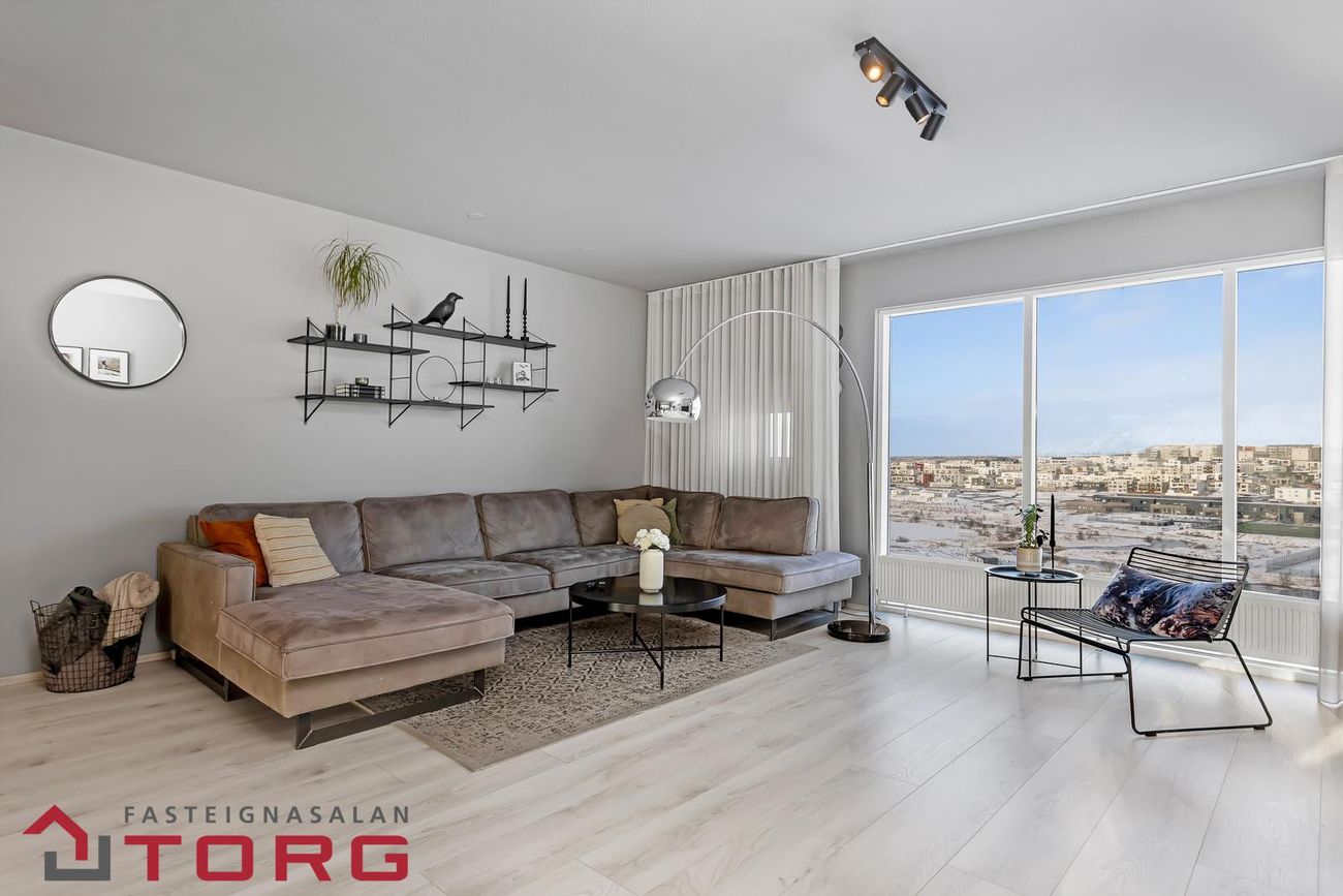 Marteinslaug 1, 113 Reykjavík