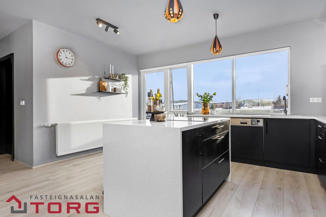Marteinslaug 1, 113 Reykjavík