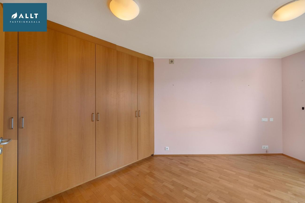 Kleppsvegur 62, 104 Reykjavík