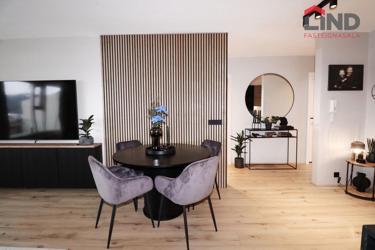 Laufrimi 1, 112 Reykjavík