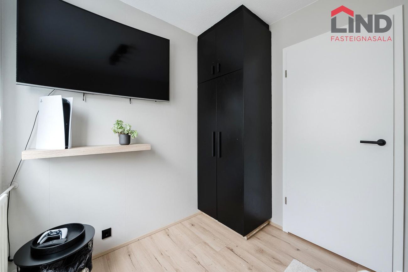 Laufrimi 1, 112 Reykjavík