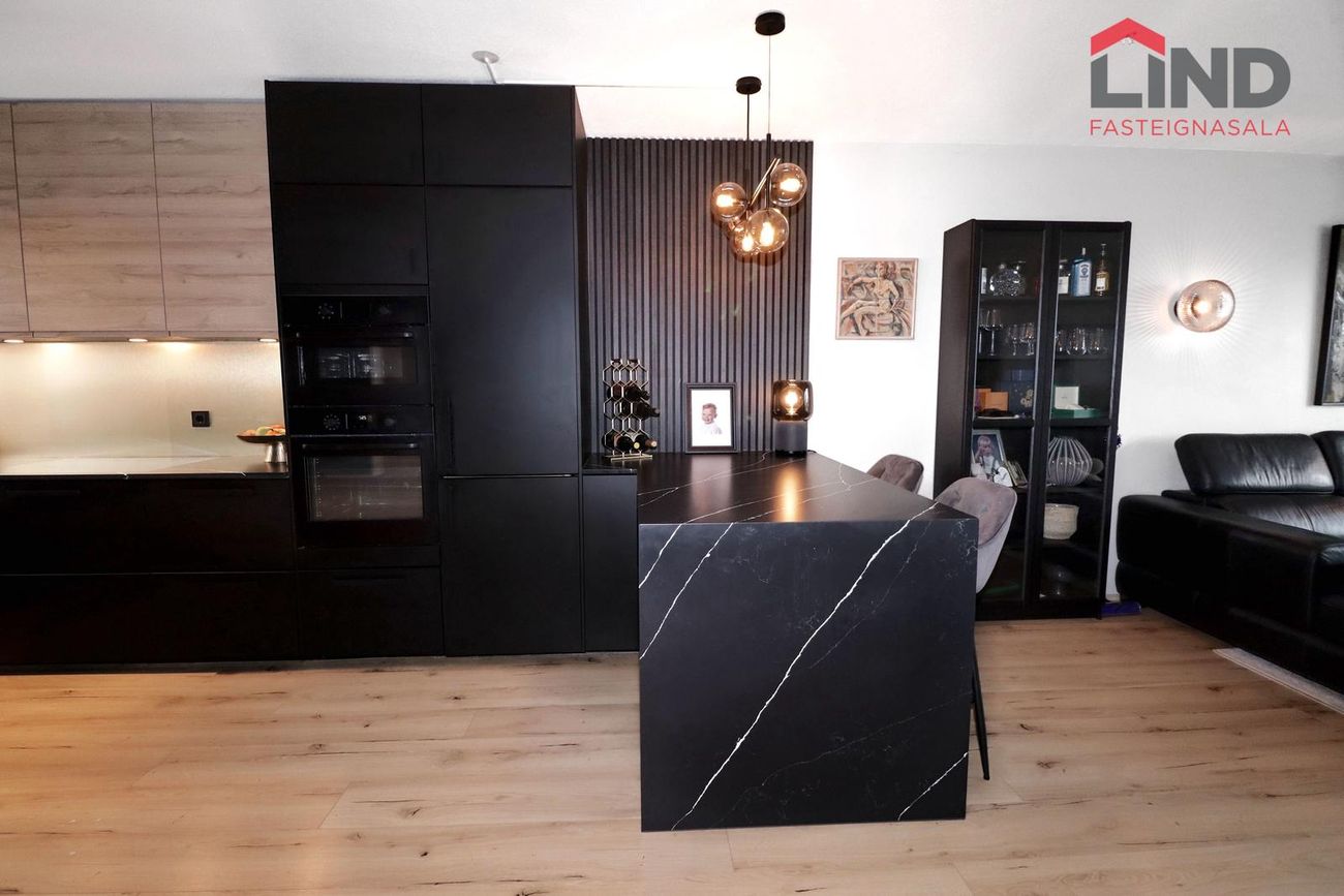 Laufrimi 1, 112 Reykjavík