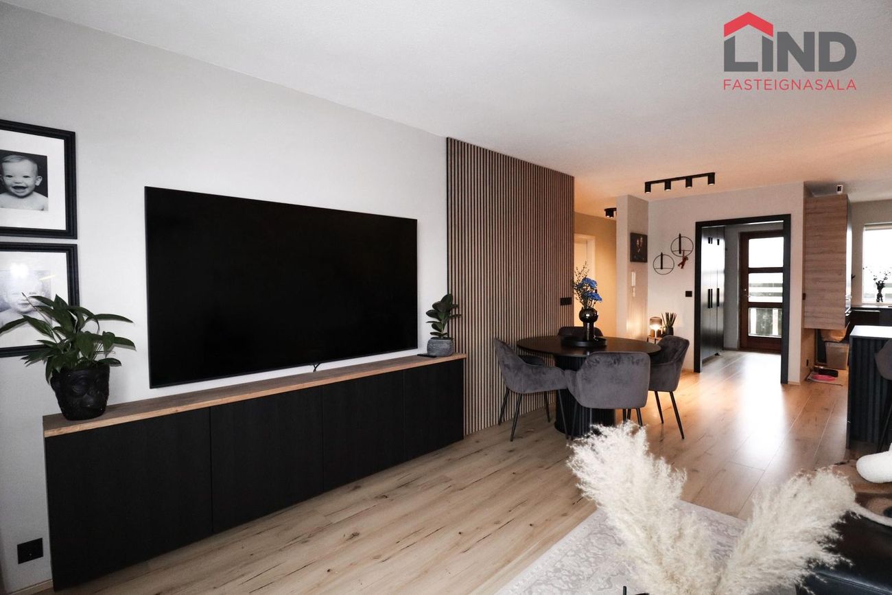 Laufrimi 1, 112 Reykjavík