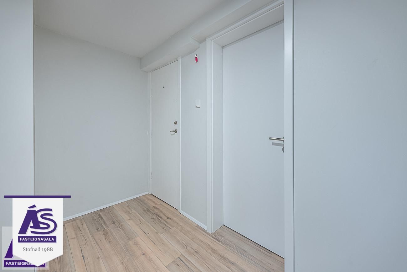 Snorrabraut 34 - 0001, 105 Reykjavík