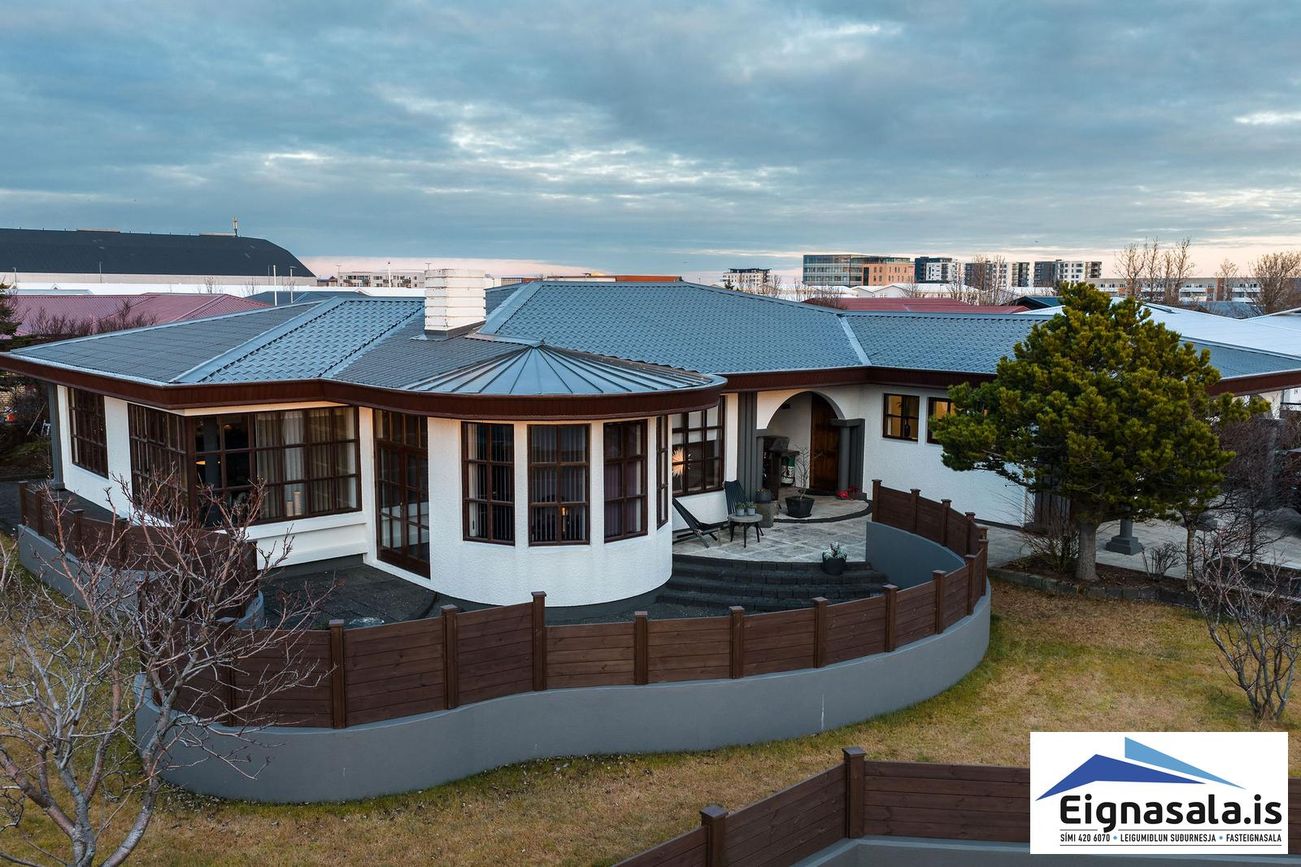 Lyngmói 16, 260 Reykjanesbær