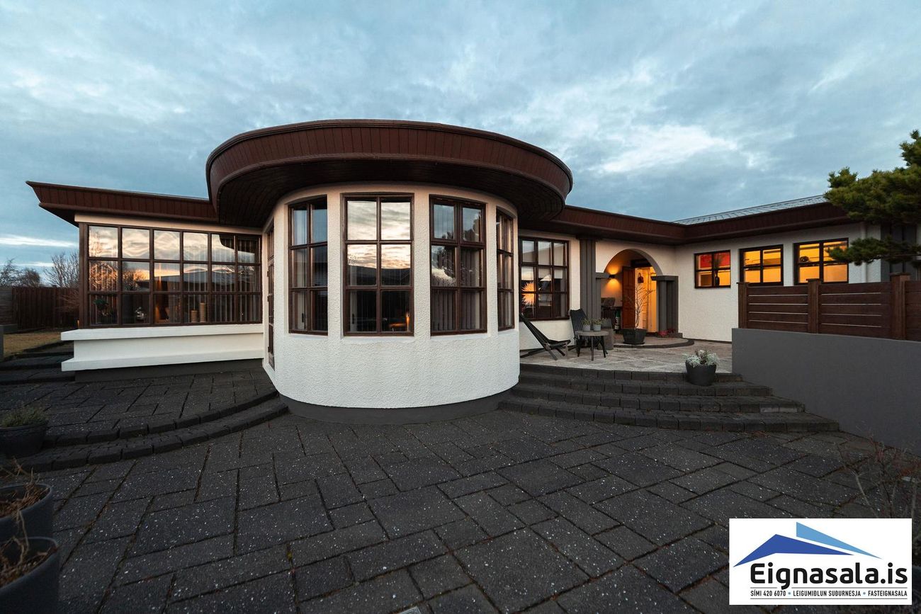 Lyngmói 16, 260 Reykjanesbær