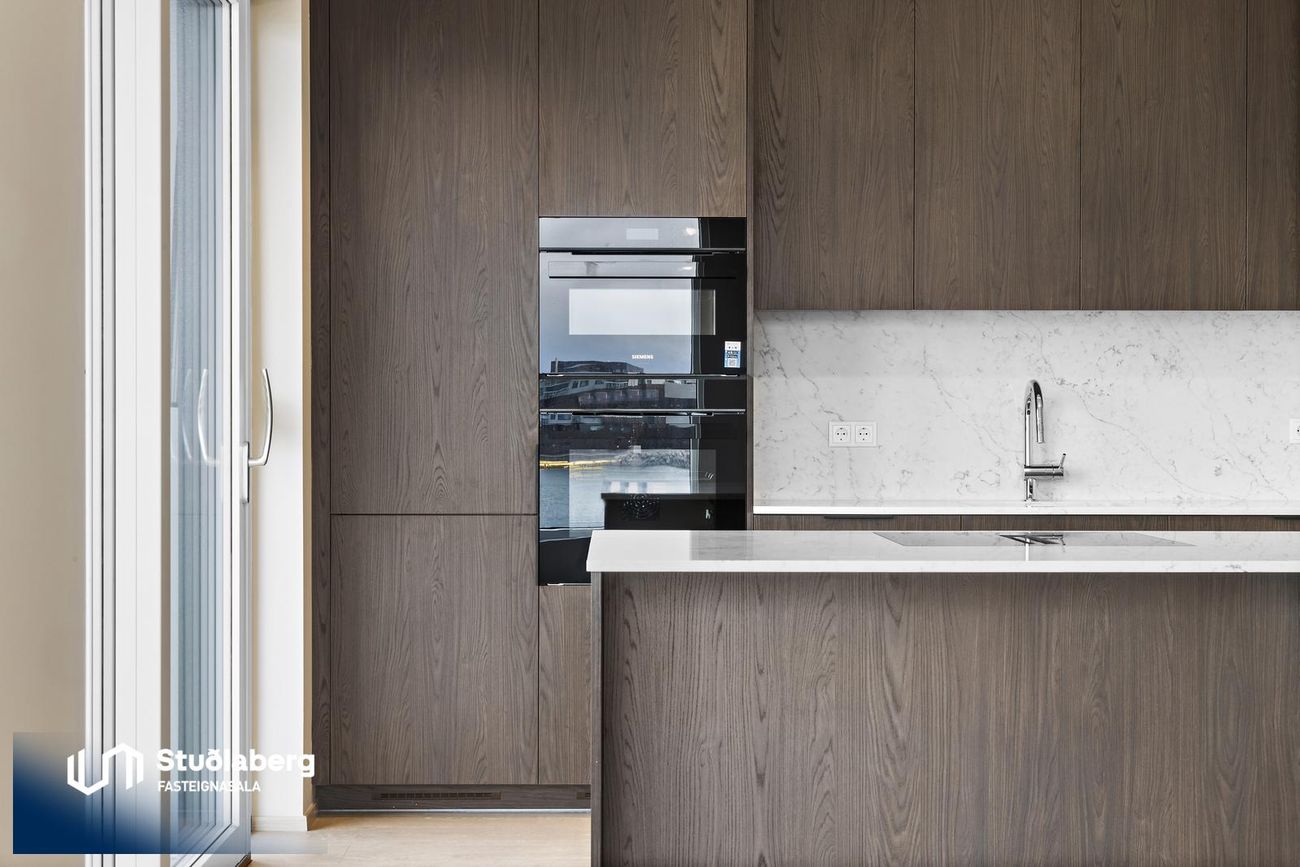 Pósthússtræti 9 - 0501, 230 Reykjanesbær