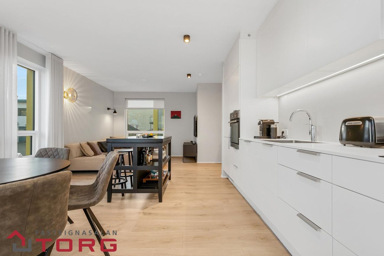 Hafnarbraut 12B, 200 Kópavogur