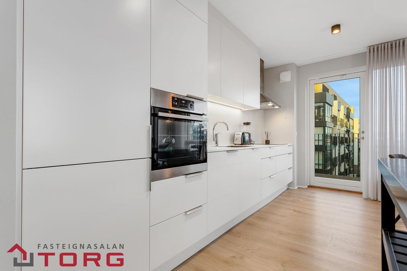 Hafnarbraut 12B, 200 Kópavogur