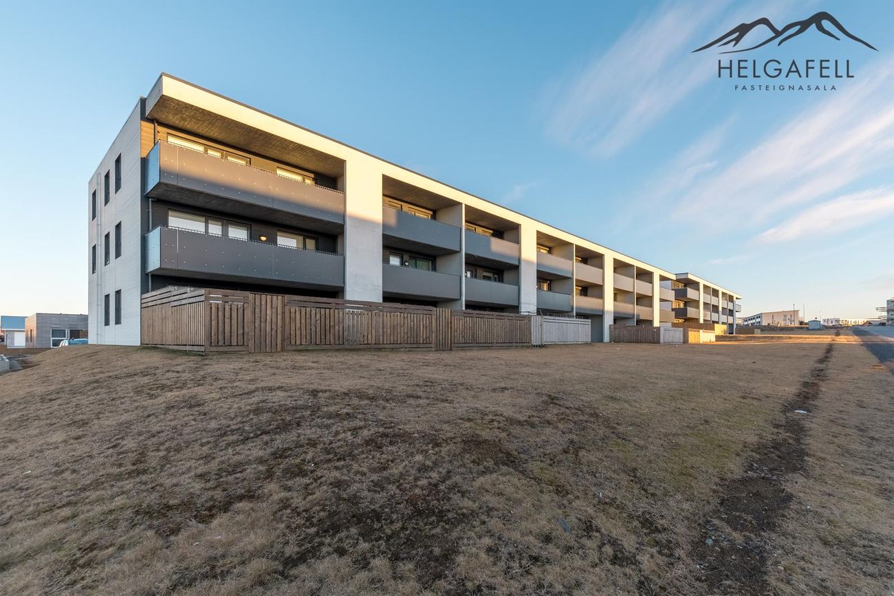 Dalsbraut 3, 260 Reykjanesbær