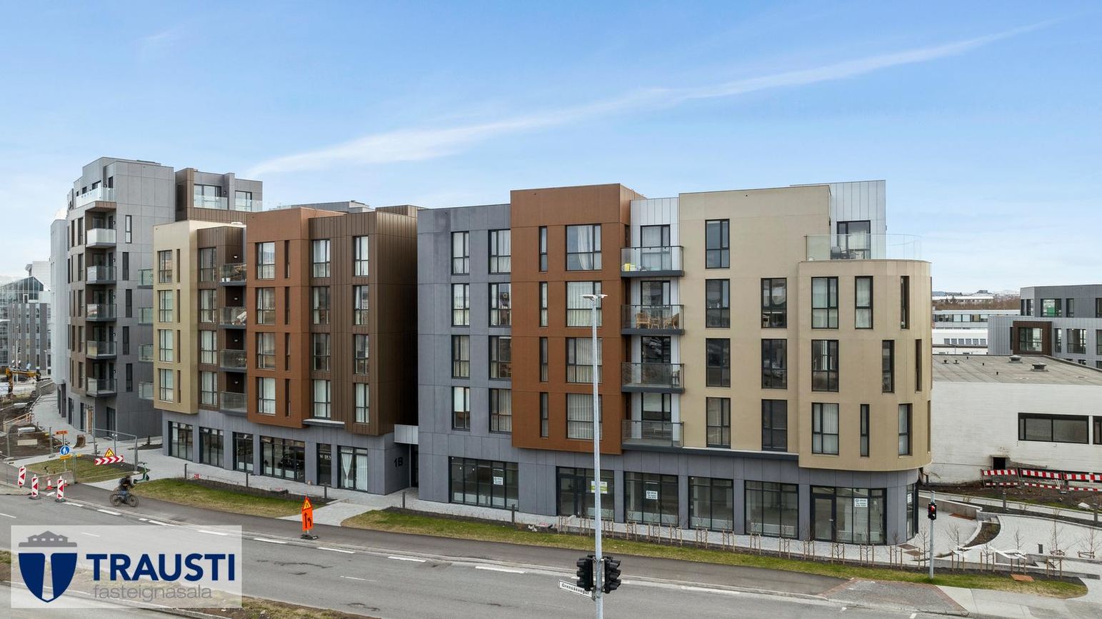 Grensásvegur 1B, 108 Reykjavík