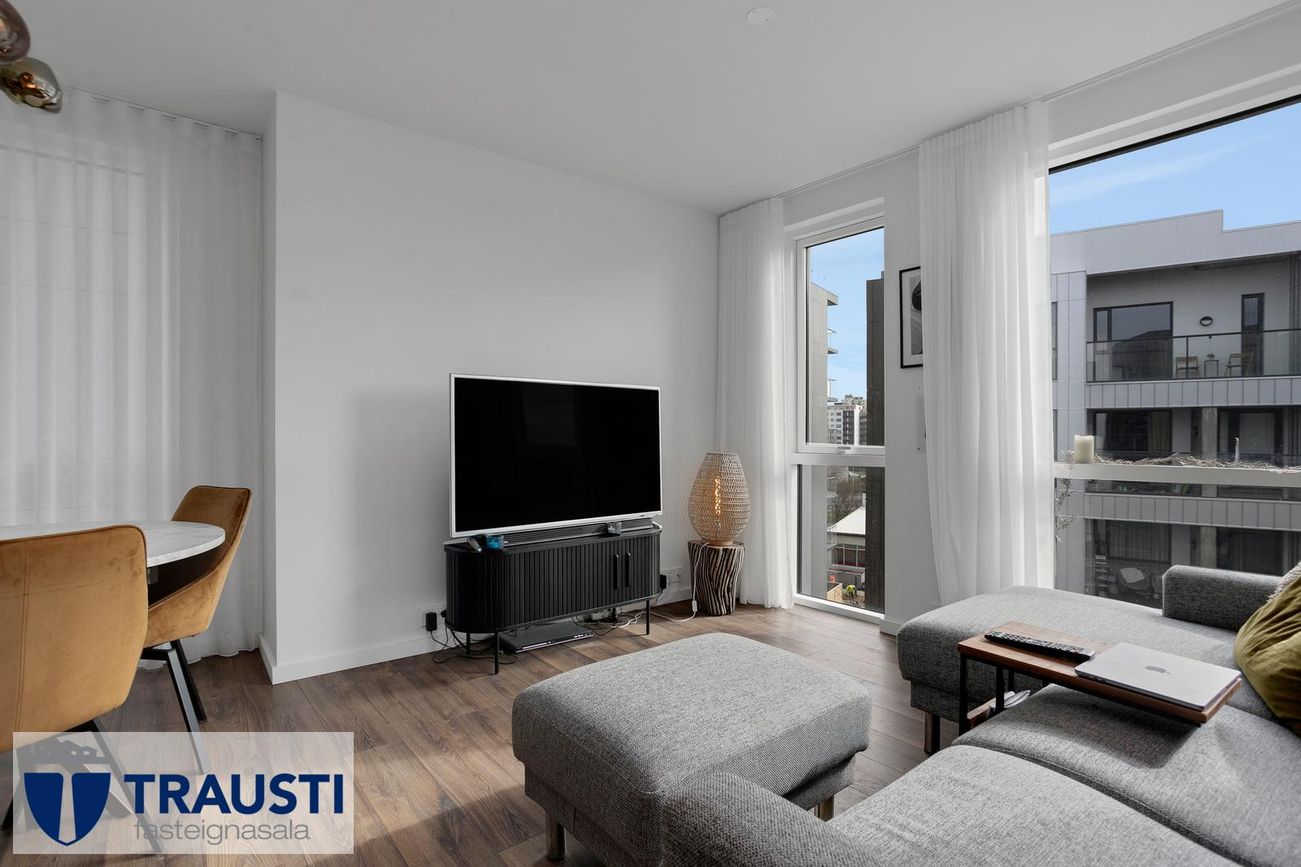 Grensásvegur 1B, 108 Reykjavík