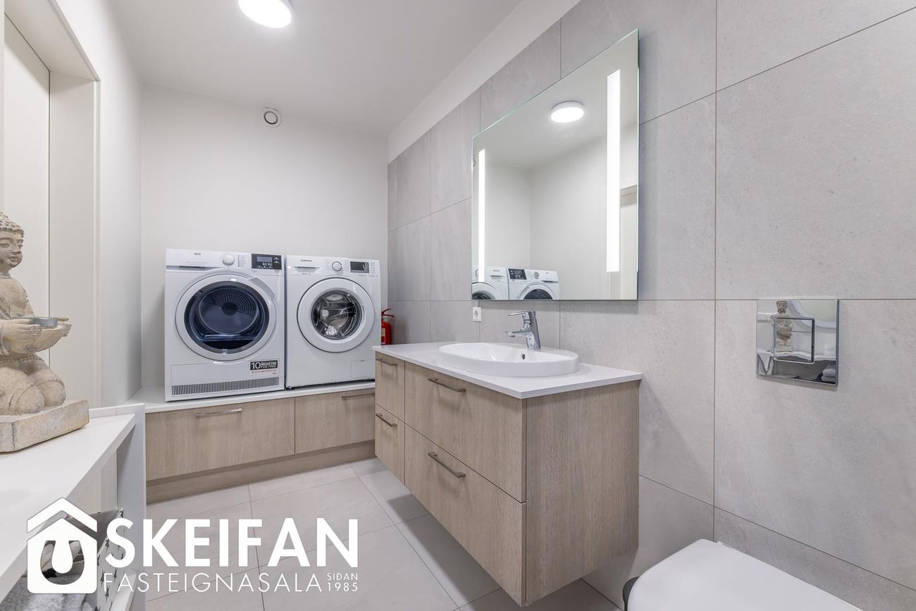 Hraunbær 103, 110 Reykjavík