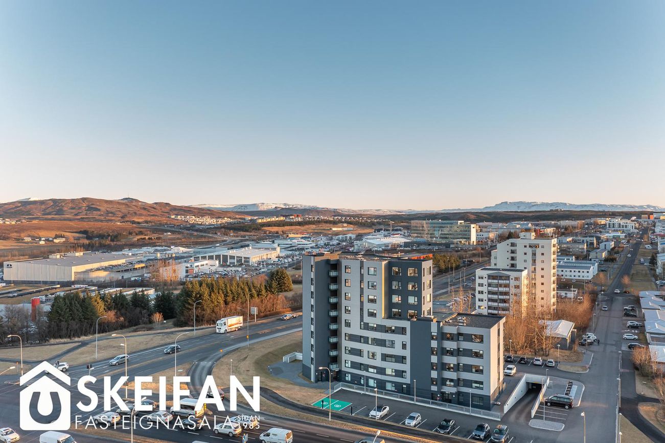 Hraunbær 103, 110 Reykjavík