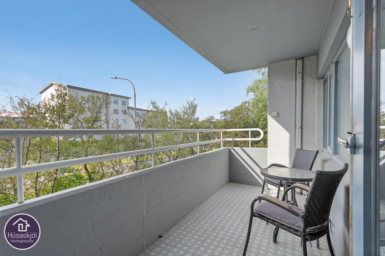 Hvassaleiti 58, 103 Reykjavík