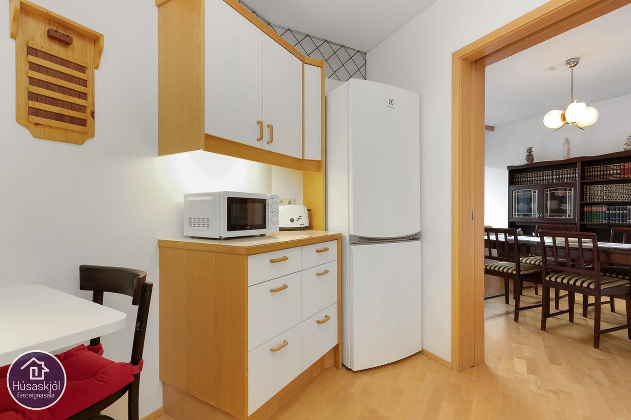 Hvassaleiti 58, 103 Reykjavík