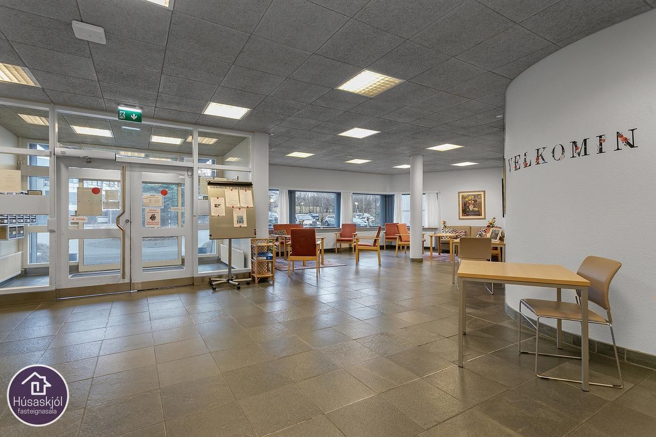 Hvassaleiti 58, 103 Reykjavík