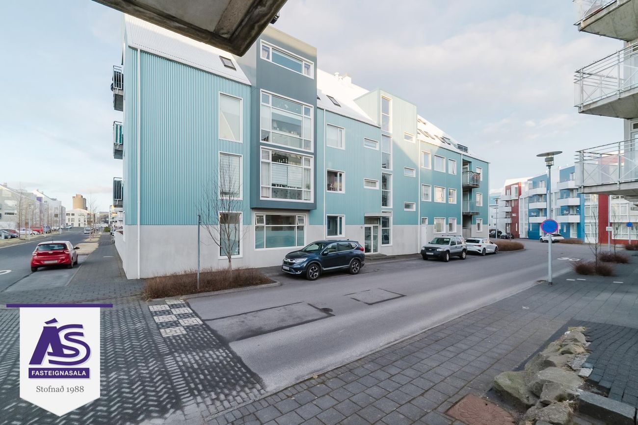 Naustabryggja 13 - 0105, 110 Reykjavík