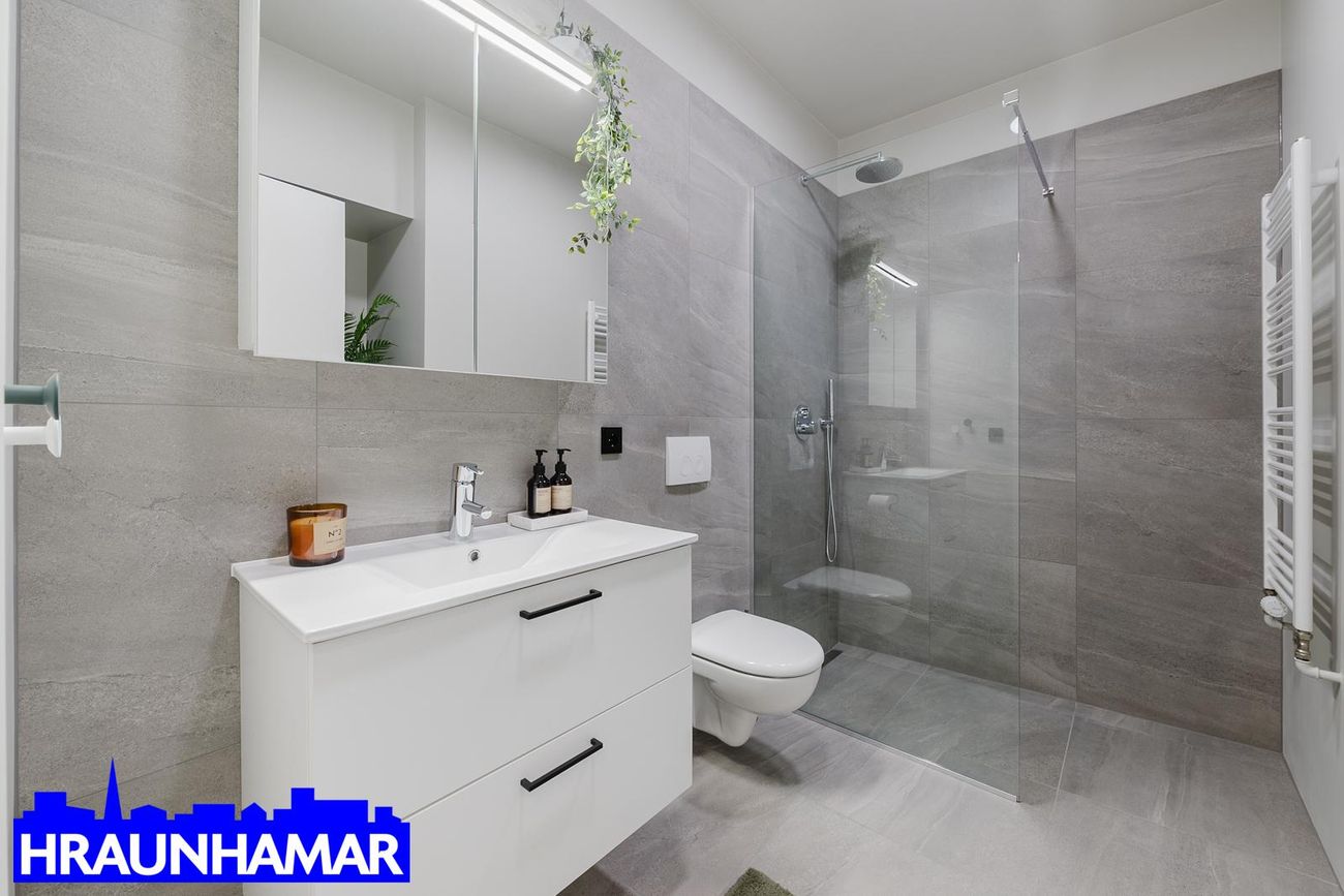 Áshamar 42 - 0201, 221 Hafnarfjörður