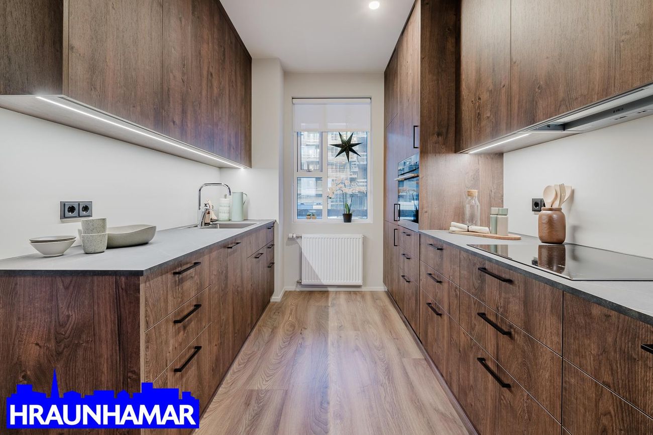 Áshamar 42 - 0201, 221 Hafnarfjörður