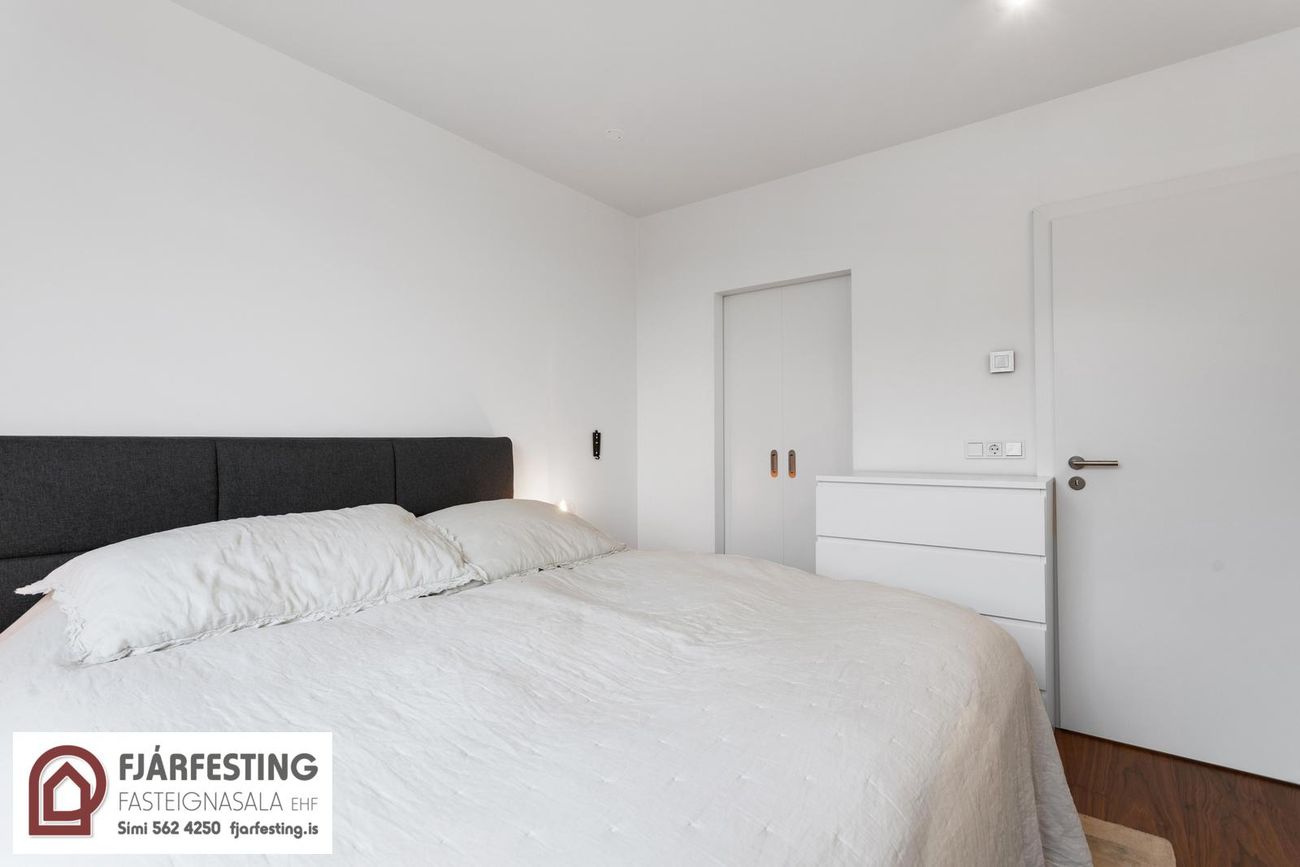 Naustavör 9, 200 Kópavogur