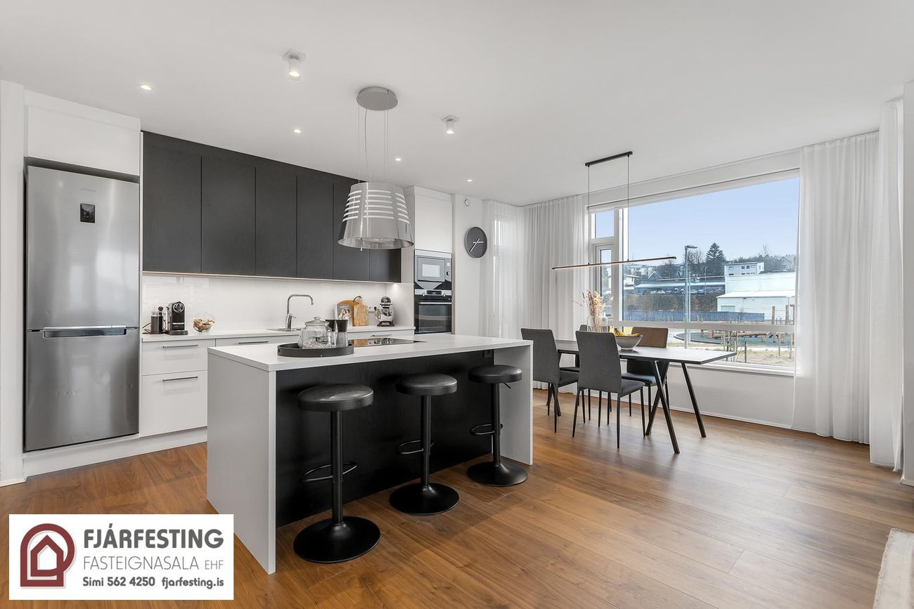 Naustavör 9, 200 Kópavogur