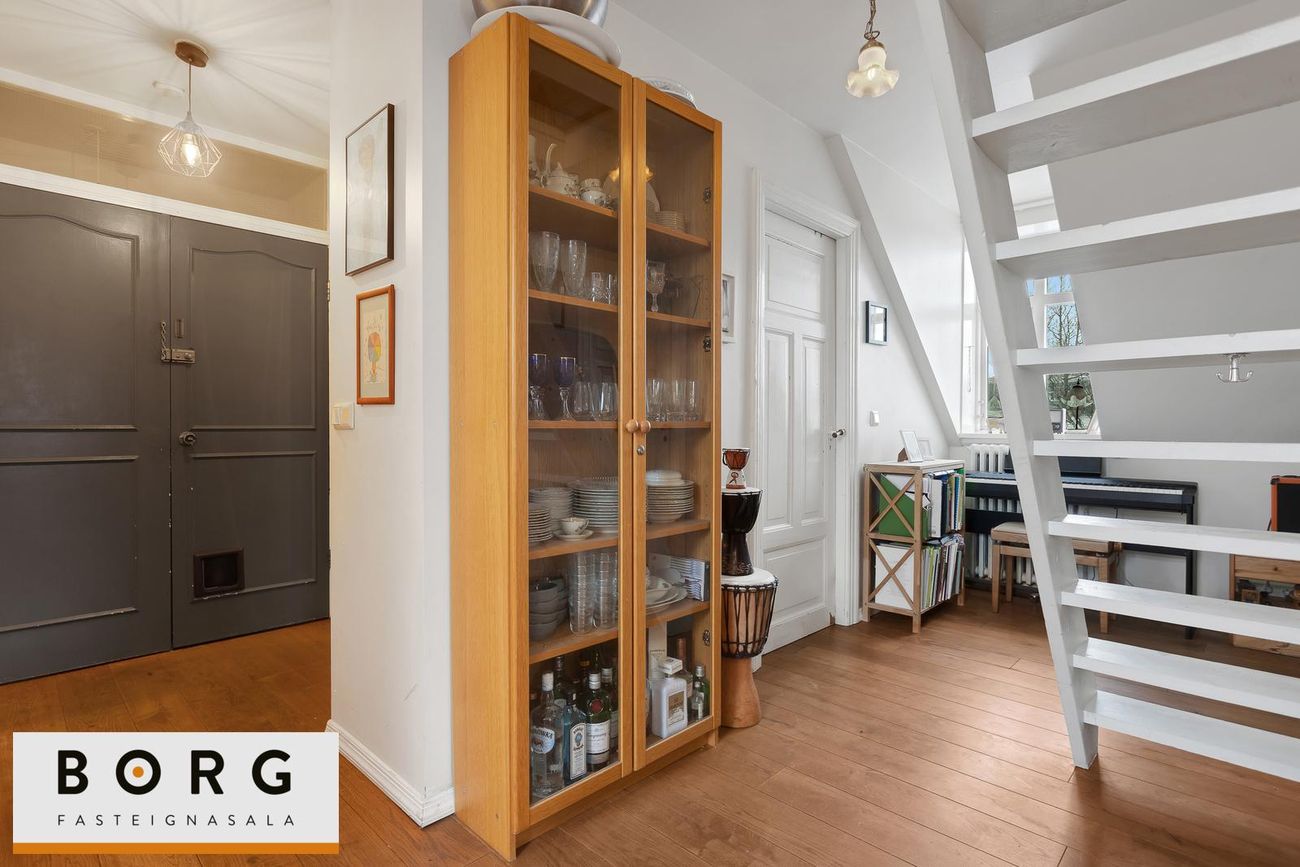 Grundarstígur 8, 101 Reykjavík
