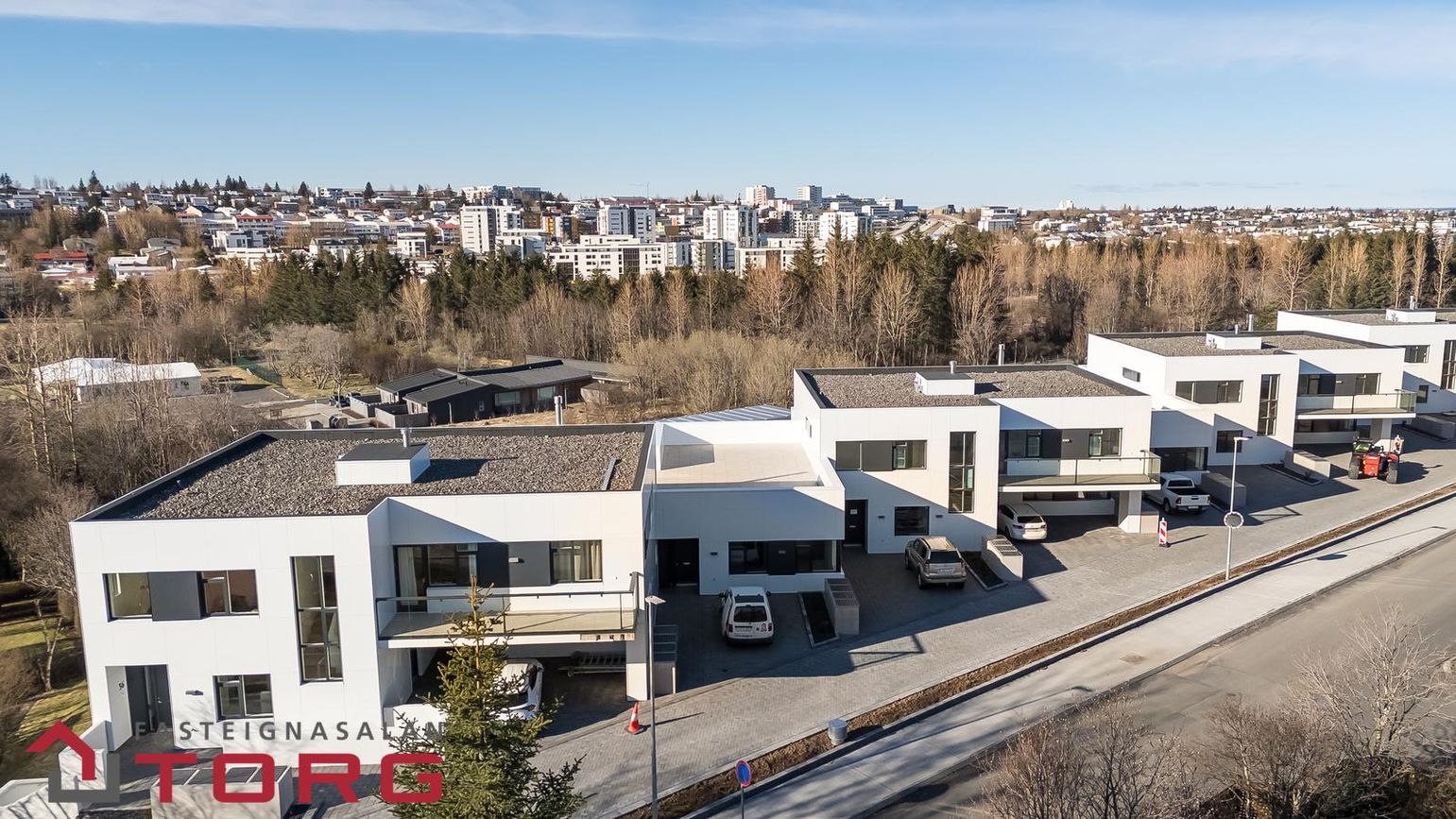 Fossvogsvegur 32 - 0102, 108 Reykjavík