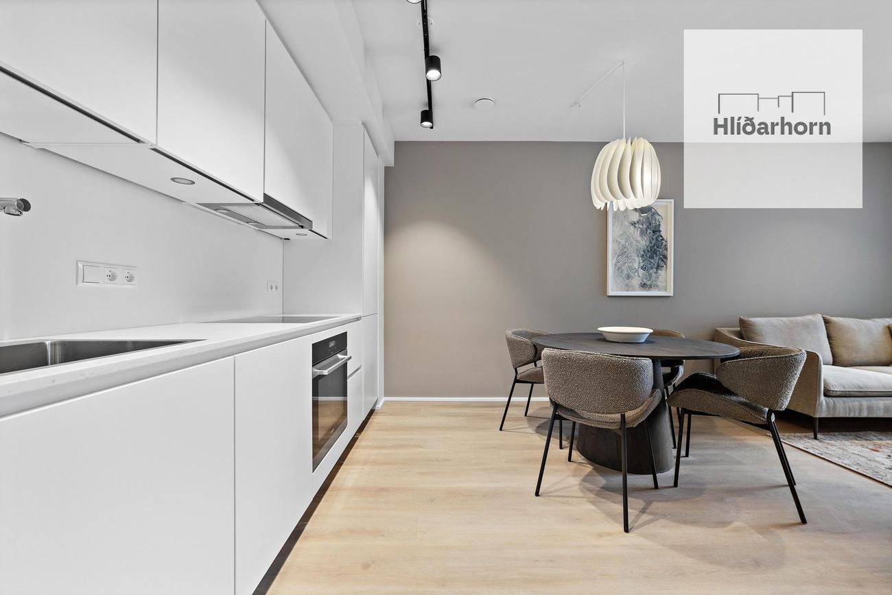 Haukahlíð 10, 102 Reykjavík
