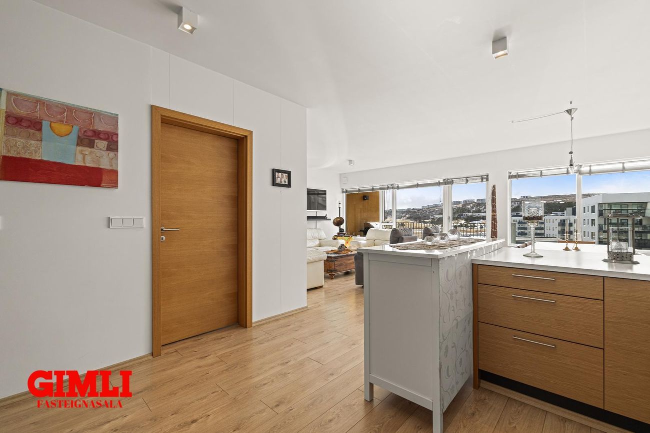 Þorrasalir 17 - 0212, 201 Kópavogur