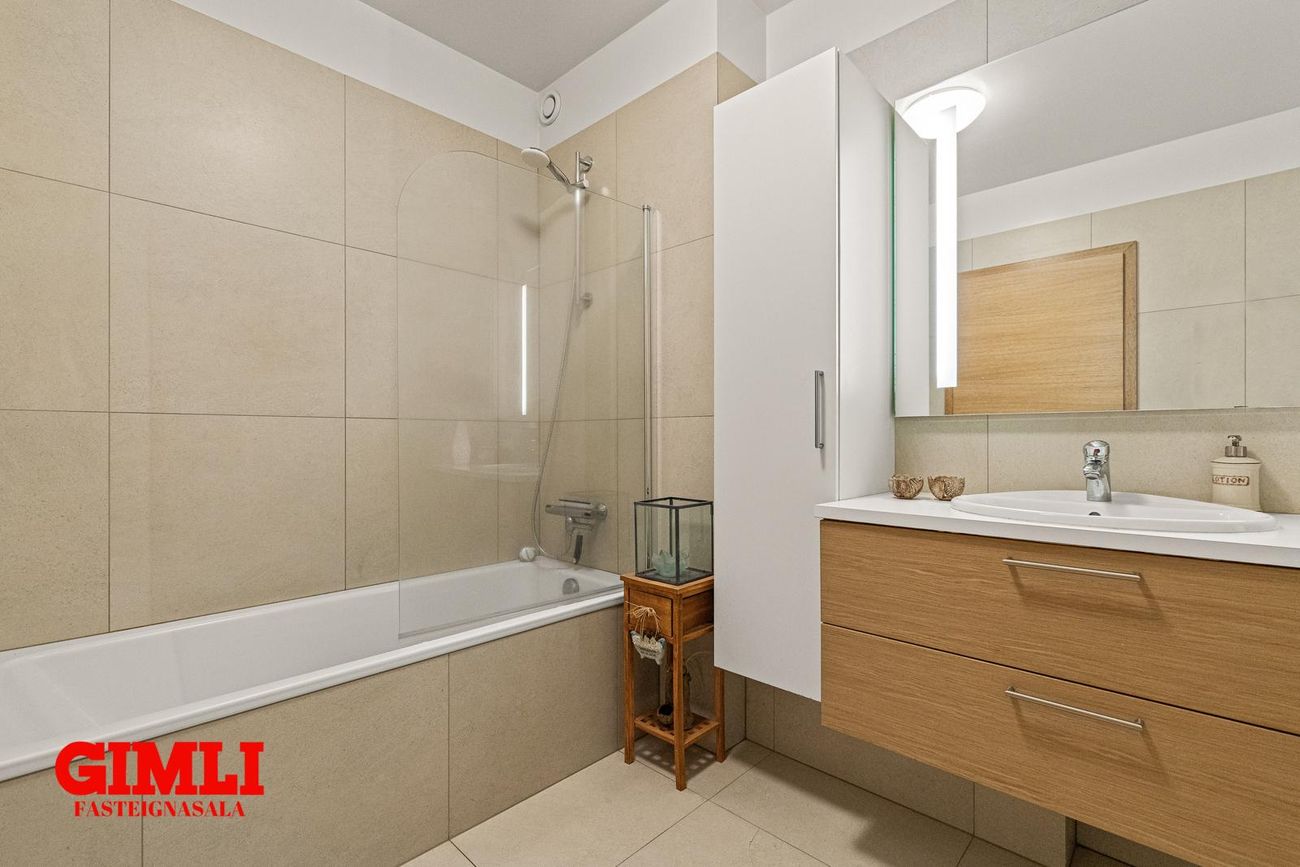 Þorrasalir 17 - 0212, 201 Kópavogur