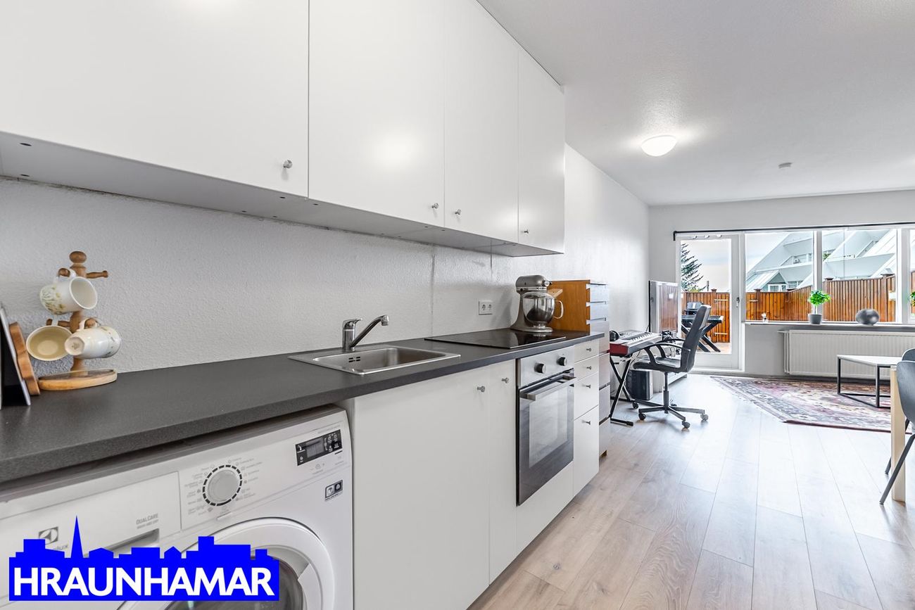 Hvammabraut 12, 220 Hafnarfjörður