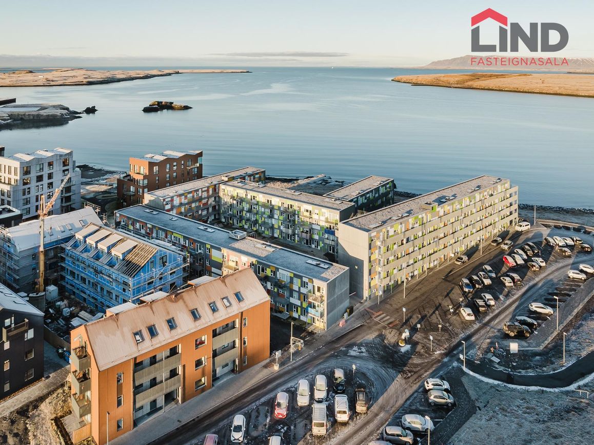 Jöfursbás 11B, 112 Reykjavík