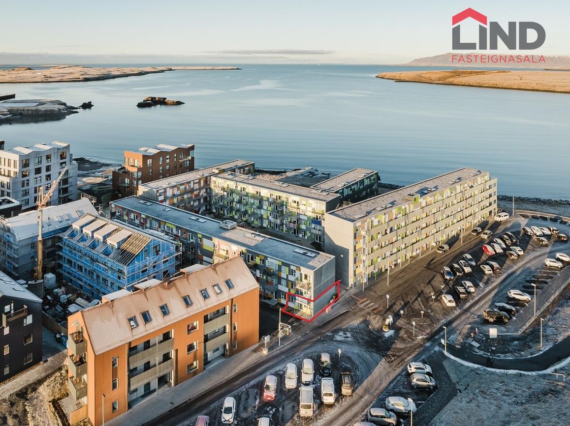 Jöfursbás 11B, 112 Reykjavík