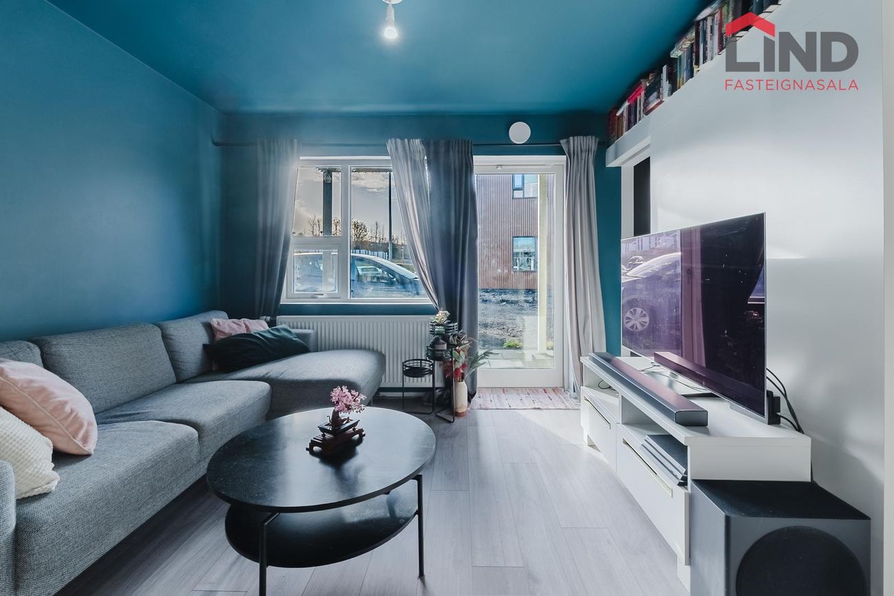 Jöfursbás 11B, 112 Reykjavík