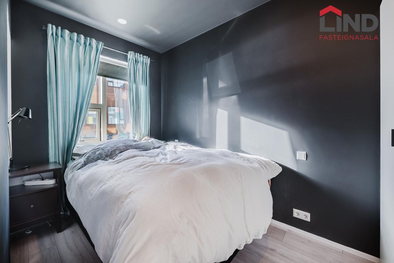 Jöfursbás 11B, 112 Reykjavík