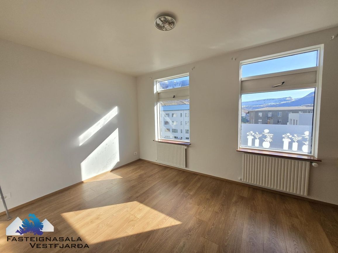 Fjarðarstræti 6, 400 Ísafjarðarbær