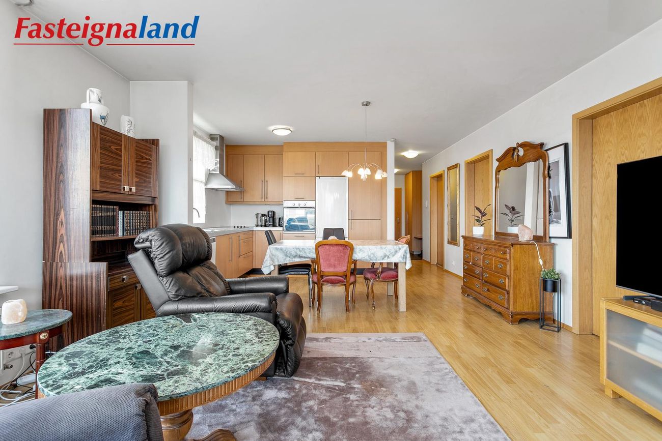 Eskivellir 7, 221 Hafnarfjörður