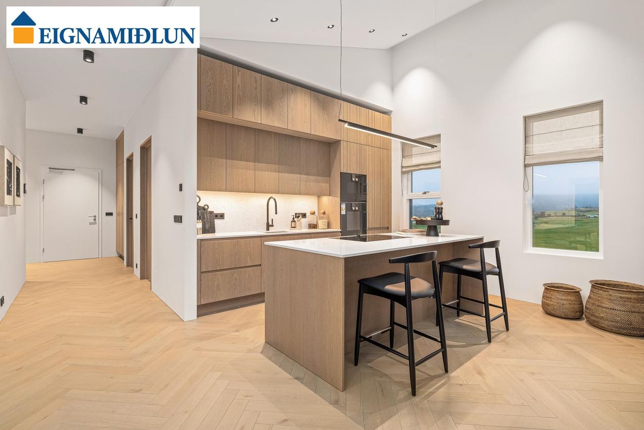 Vetrarbraut 2B, 210 Garðabær