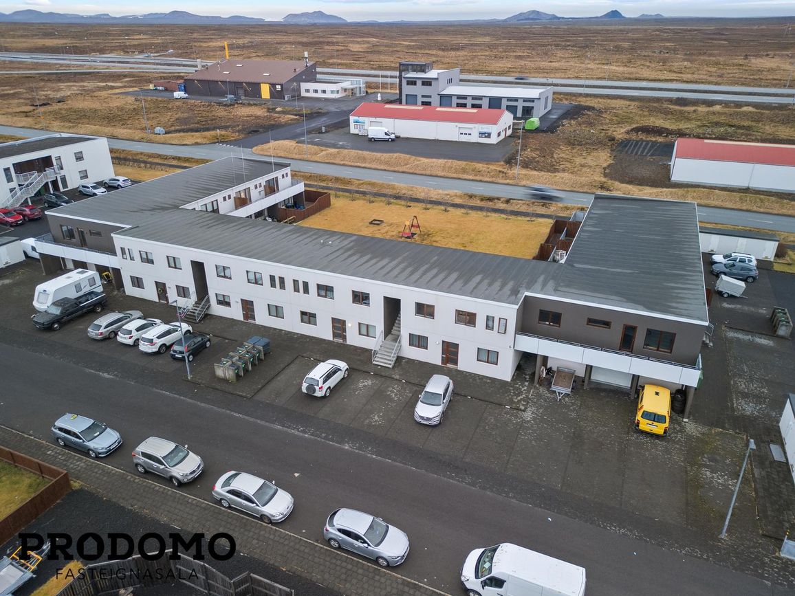 Tjarnabakki 6, 260 Reykjanesbær