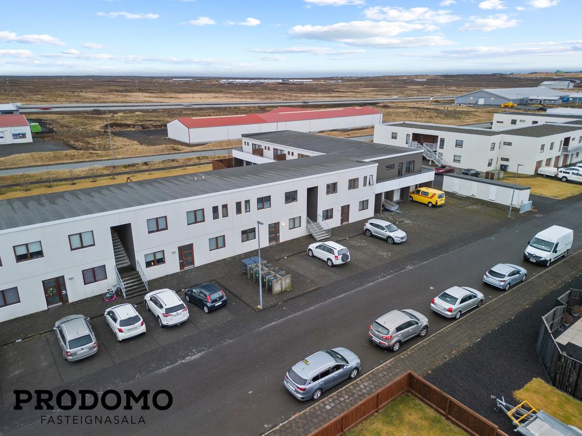 Tjarnabakki 6, 260 Reykjanesbær