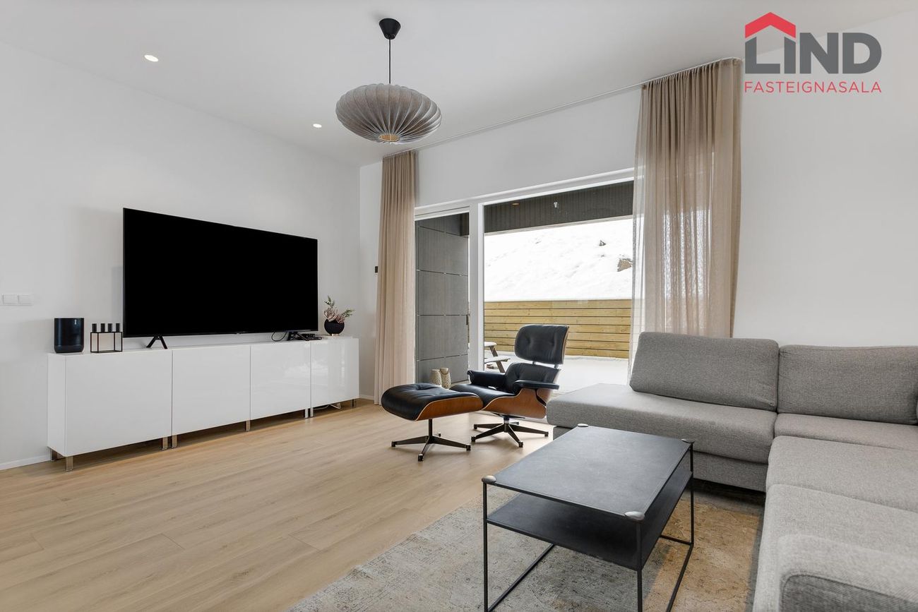 Grímsgata 8 - 0101, 210 Garðabær